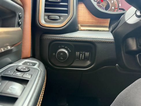 Used 2020 RAM 2500 Limited AWD/4WD image 18