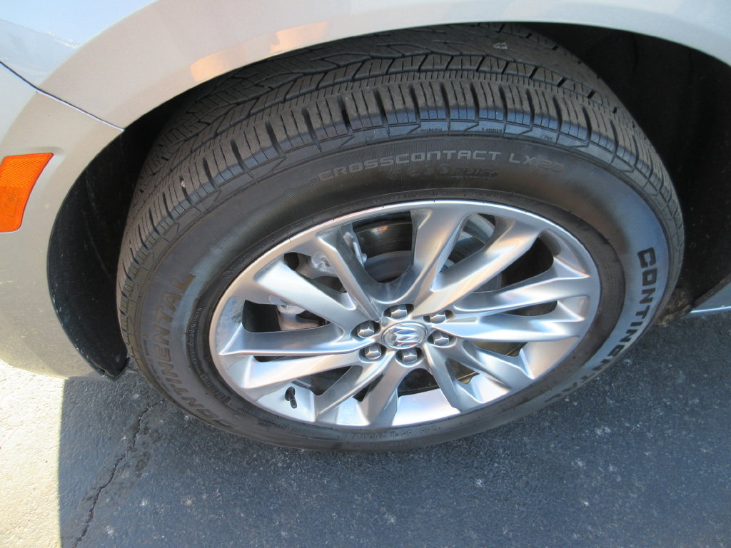 Certified 2024 Buick Enclave Avenir w/ Avenir Technology Package AWD/4WD image 15