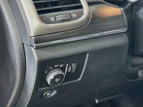 Used 2018 Jeep Grand Cherokee Limited w/ Luxury Group II AWD/4WD image 10