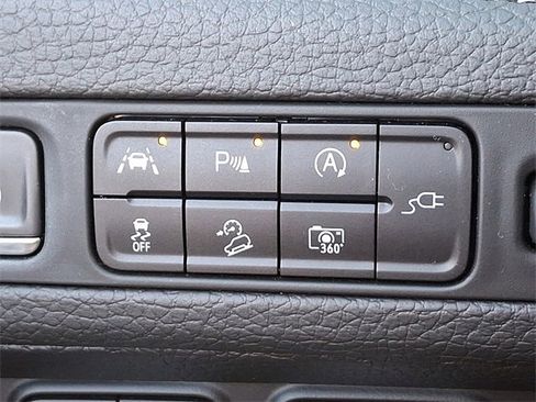 Used 2022 GMC Yukon XL Denali image 29