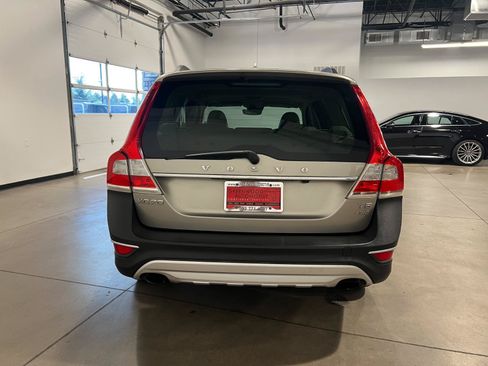 Used 2016 Volvo XC70 T5 Premier w/ Proximity Package AWD/4WD image 4