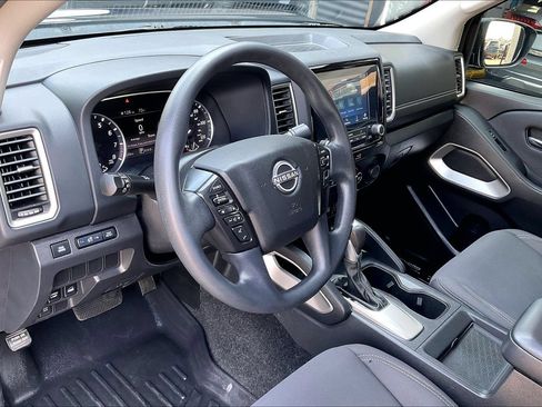 Used 2022 Nissan Frontier SV AWD/4WD image 15