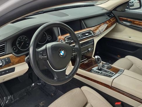 Used 2014 BMW 740Li image 11
