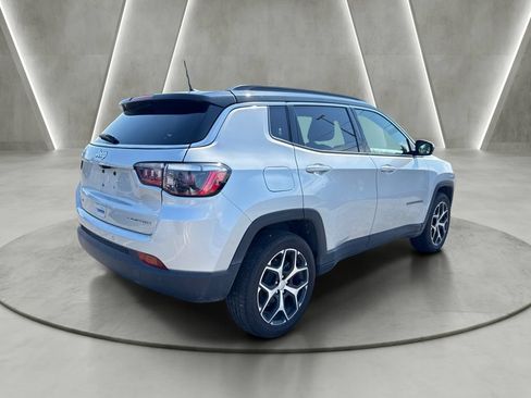 Used 2024 Jeep Compass Limited AWD/4WD image 7