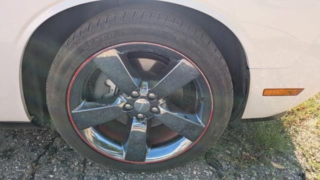 Used 2013 Dodge Challenger SXT RWD image 24