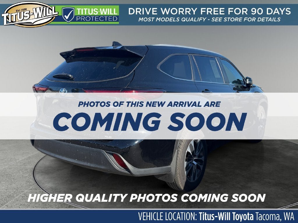 Used 2023 Toyota Highlander XLE AWD/4WD image 4