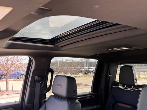 Used 2025 GMC Sierra 2500 AT4 w/ AT4 Premium Plus Package image 25