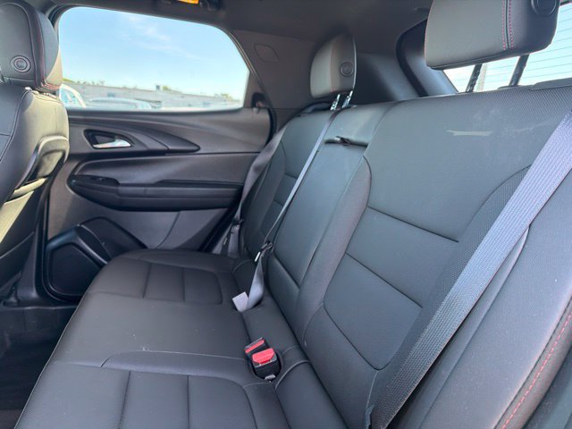 Used 2025 Chevrolet TrailBlazer RS w/ Convenience Package AWD/4WD image 18