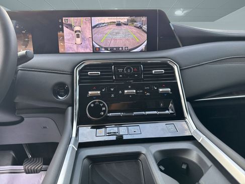 New 2025 Nissan Armada SL image 22