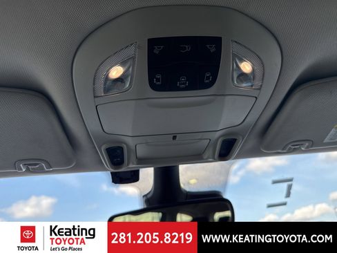 Used 2023 Chrysler Pacifica Limited image 20