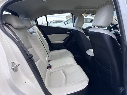 Used 2018 MAZDA MAZDA3 Grand Touring image 29