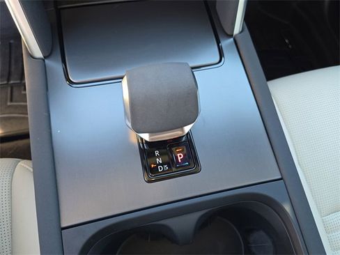 Used 2024 Land Rover Discovery Sport S image 21