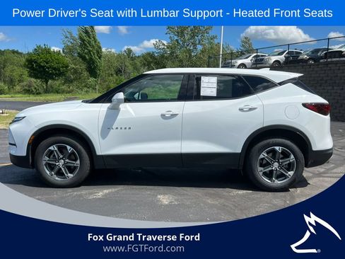 Used 2025 Chevrolet Blazer LT AWD/4WD image 38