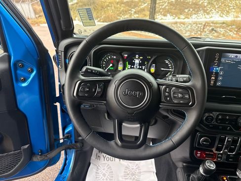 Used 2024 Jeep Wrangler Unlimited Rubicon 4xe image 17