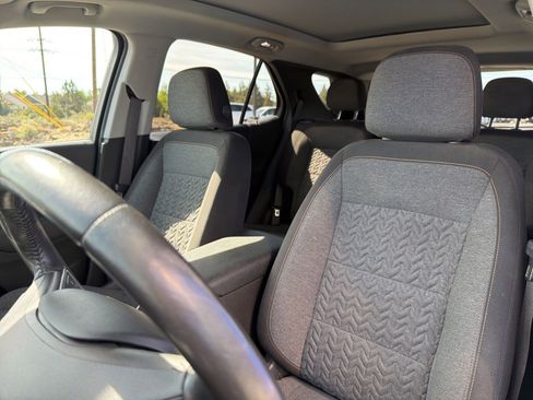 Used 2022 Chevrolet Equinox LT AWD/4WD image 19