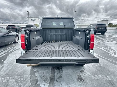 Used 2024 Toyota Tacoma TRD Off-Road image 21
