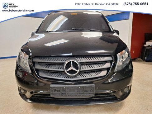 Used 2017 Mercedes-Benz Metris Passenger image 21