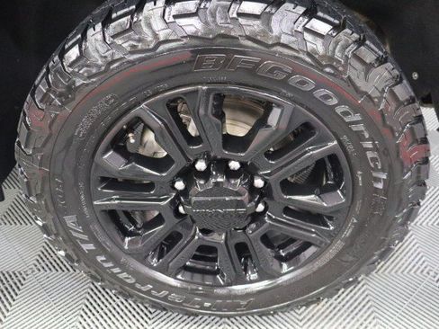 Used 2022 GMC Sierra 3500 Denali w/ Denali Black Diamond Edition AWD/4WD image 88