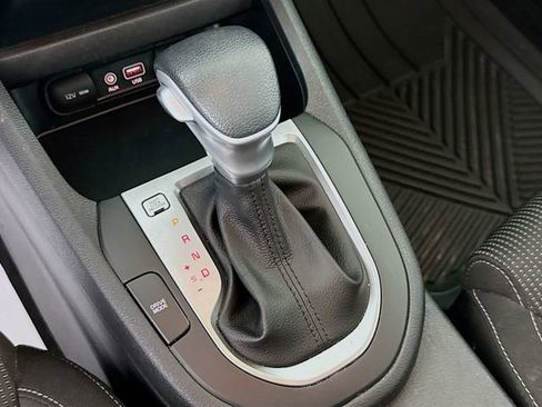 Used 2021 Kia Forte LXS image 17