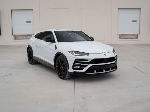 Used 2019 Lamborghini Urus image 5