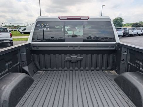 New 2026 Chevrolet Silverado 1500 LTZ w/ LTZ Premium Package AWD/4WD image 9