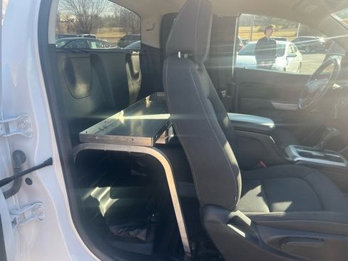 Used 2021 Chevrolet Colorado LT w/ Fleet Safety Package image 16