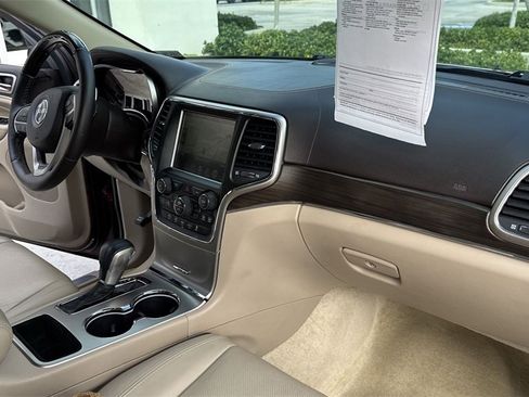 Used 2017 Jeep Grand Cherokee Overland image 33