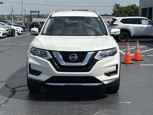 Certified 2020 Nissan Rogue SV w/ Premium Package FWD image 15