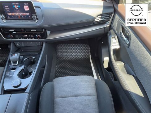 Certified 2022 Nissan Rogue SV AWD/4WD image 15
