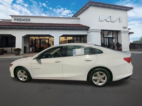 Used 2023 Chevrolet Malibu LT FWD image 5