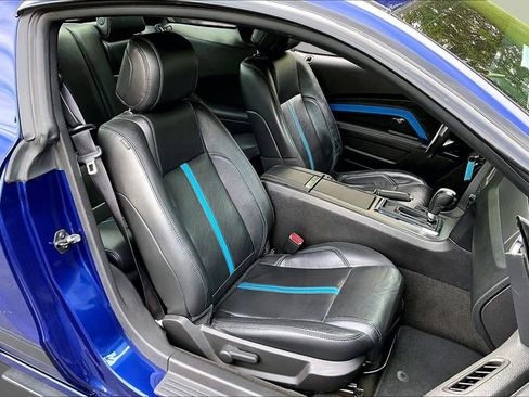 Used 2013 Ford Mustang GT Premium w/ Electronics Pkg RWD image 29