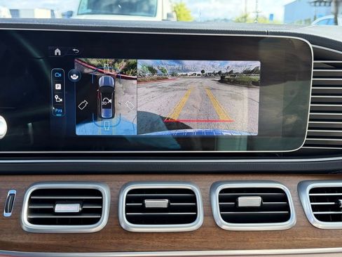 Used 2025 Mercedes-Benz GLS 450 4MATIC image 27