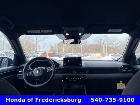 Used 2025 Honda Pilot Sport image 56