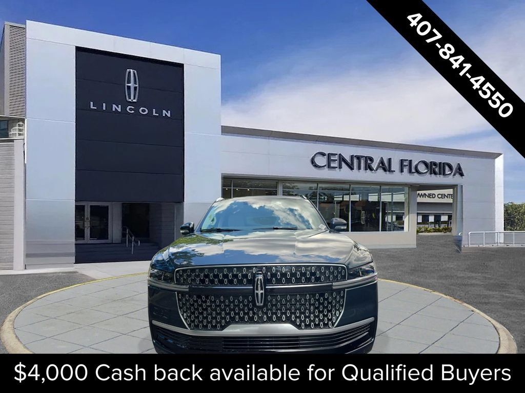 New 2026 Lincoln Navigator Premiere AWD/4WD image 2