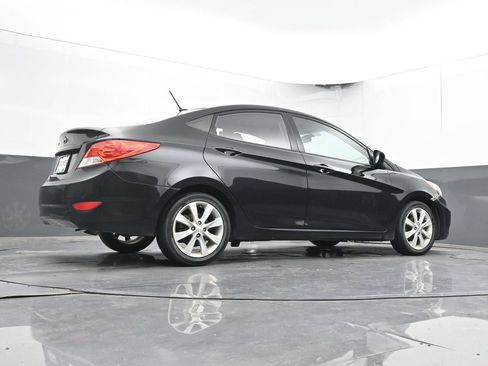 Used 2013 Hyundai Accent GLS w/ Premium Pkg FWD image 38