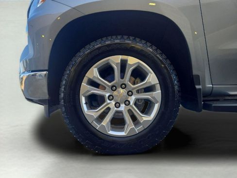 Used 2023 Chevrolet Silverado 1500 LTZ AWD/4WD image 11