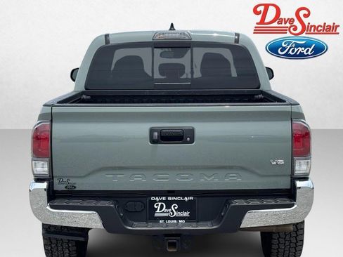 Used 2023 Toyota Tacoma TRD Off-Road AWD/4WD image 8