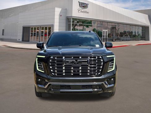 Used 2025 GMC Yukon Denali Ultimate w/ LPO, Floor Liner Package AWD/4WD image 2