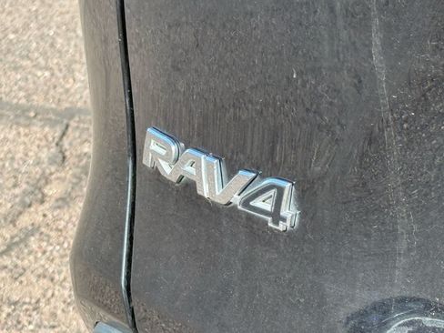Used 2025 Toyota RAV4 LE AWD/4WD image 10