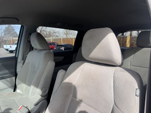 Used 2015 Honda Odyssey LX image 13