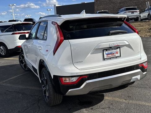 New 2025 Kia Niro EX Touring image 31