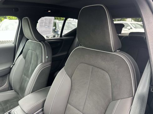 Certified 2024 Volvo XC40 Recharge Ultimate w/ Protection Package Premier image 19