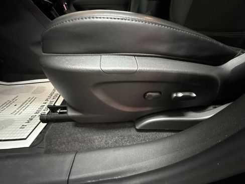 Used 2022 Buick Encore Preferred w/ Safety Package II image 18