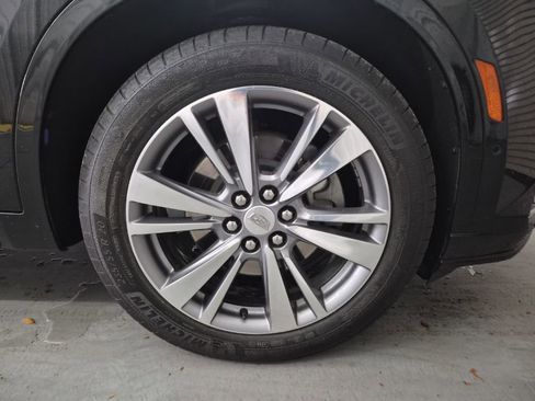 Used 2020 Cadillac XT6 Premium Luxury image 11