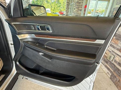Used 2016 Ford Explorer Limited AWD/4WD image 16
