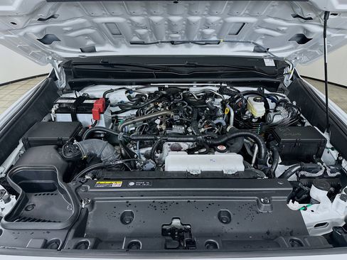 Used 2025 Toyota 4Runner TRD Off-Road image 32