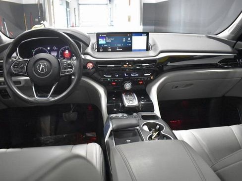 Used 2023 Acura MDX SH-AWD w/ Technology Package image 13