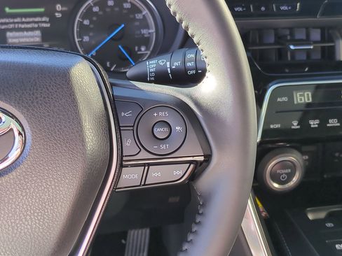 Used 2024 Toyota Venza Nightshade image 19