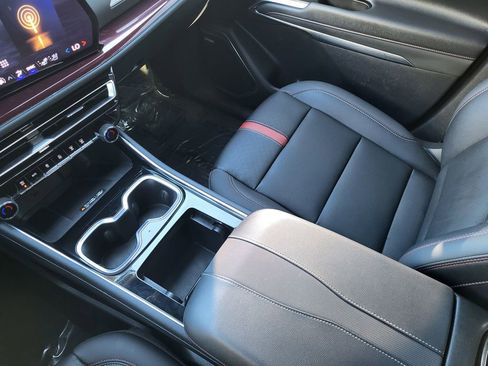 Used 2024 Chevrolet Traverse RS image 16