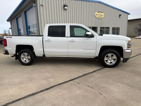 Used 2018 Chevrolet Silverado 1500 LT w/ Trailering Package image 6